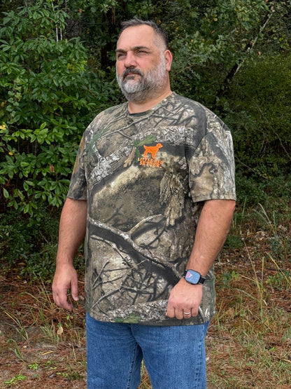 Little Red Setter's Men's RealTree® APX pattern Camo print Logo Shirt.