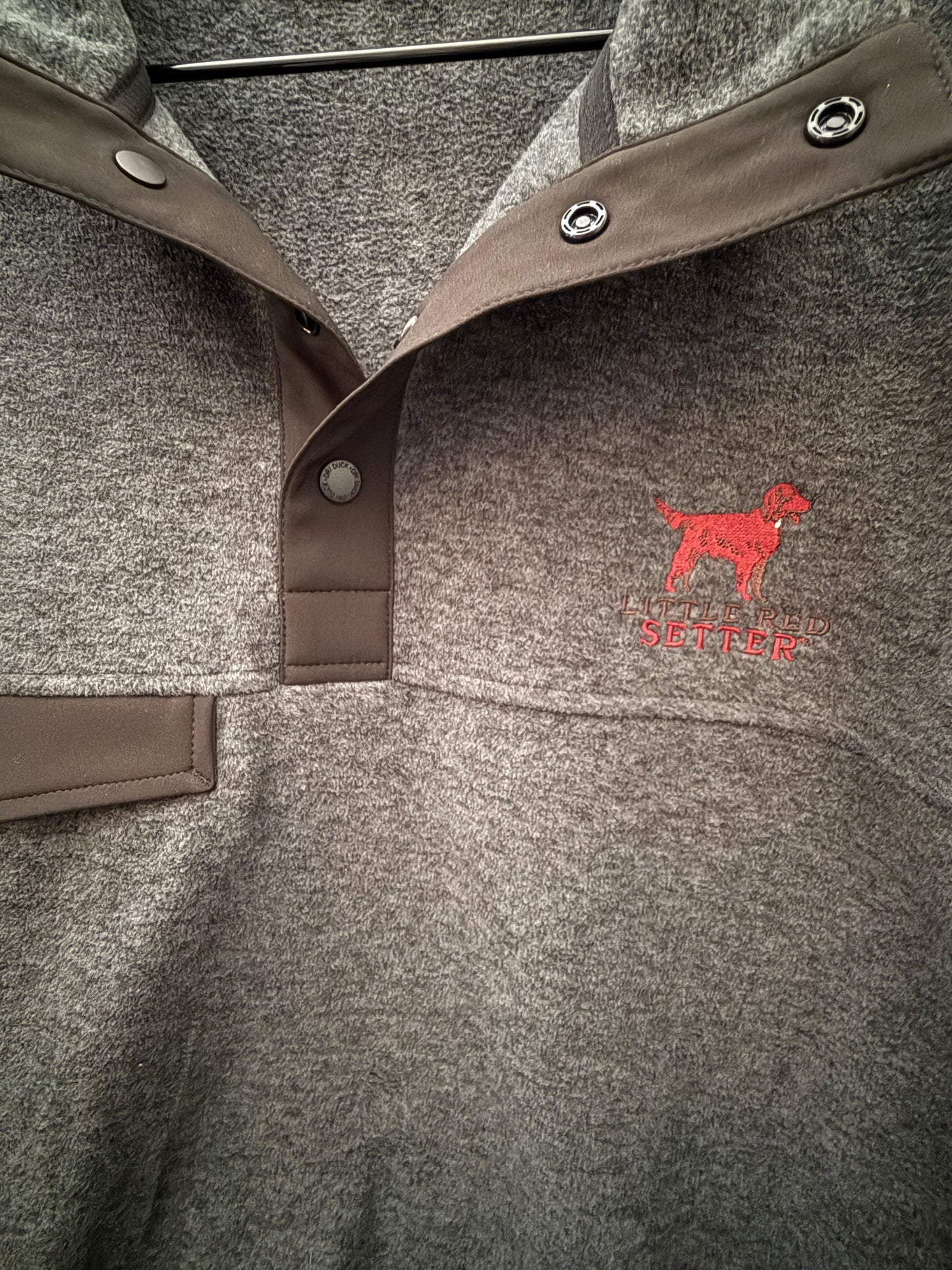 Little Red Setter Embroidered Dri Duck Men's Denali Fleece Charcoal Pullover
